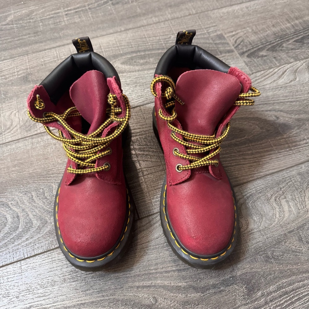 Dr. Martens Airwair Padded Collar Boots